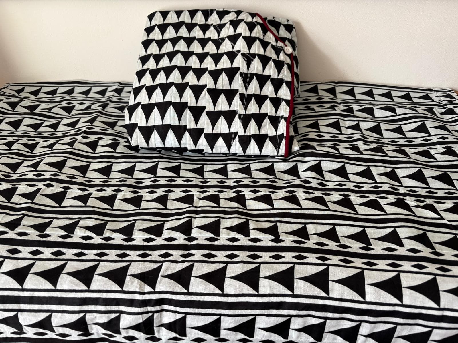 Gaouni Noir et Blanc Motif Graphique