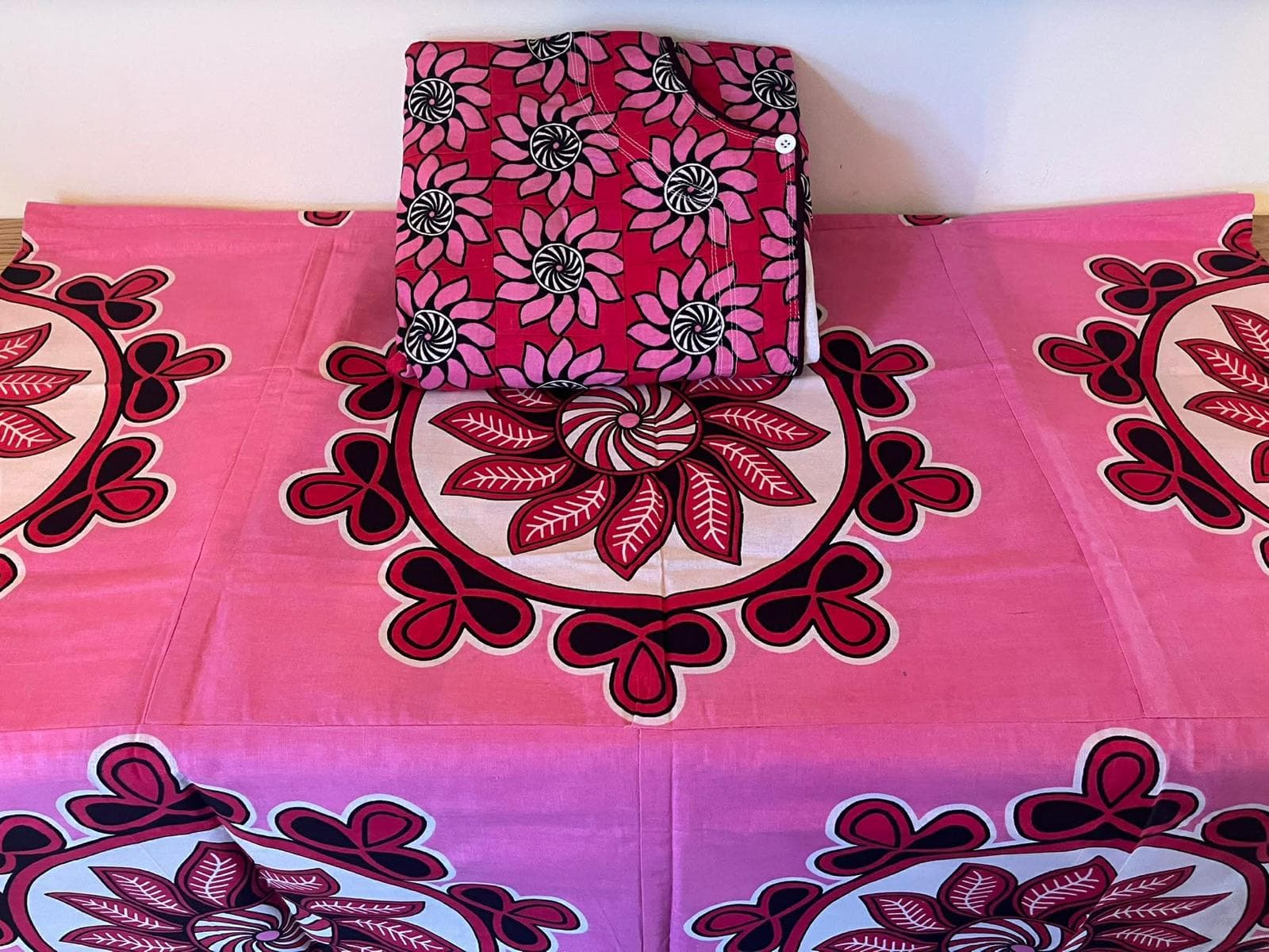 Gaouni Rose Motif Floral Fuchsia